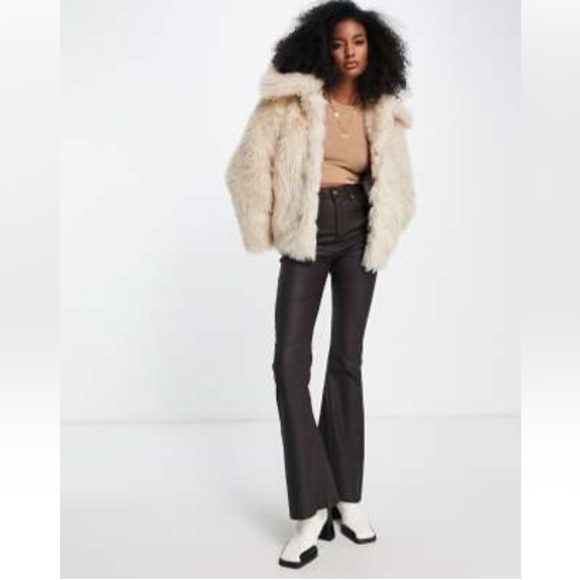 NWT- &Other Stories- Lg FAUX FUR MONGOLIAN LAMB in CREAM - Picture 1 of 5